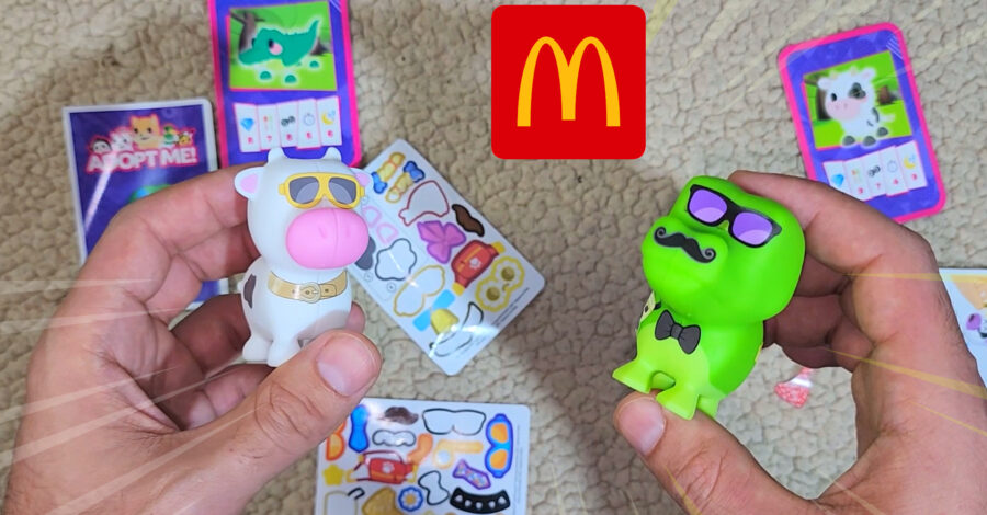 PERSONALIZANDO OS BRINQUEDOS DO MC DONALDS PETS DO ADOPT ME ( DO MÊS DE DEZEMBRO )
