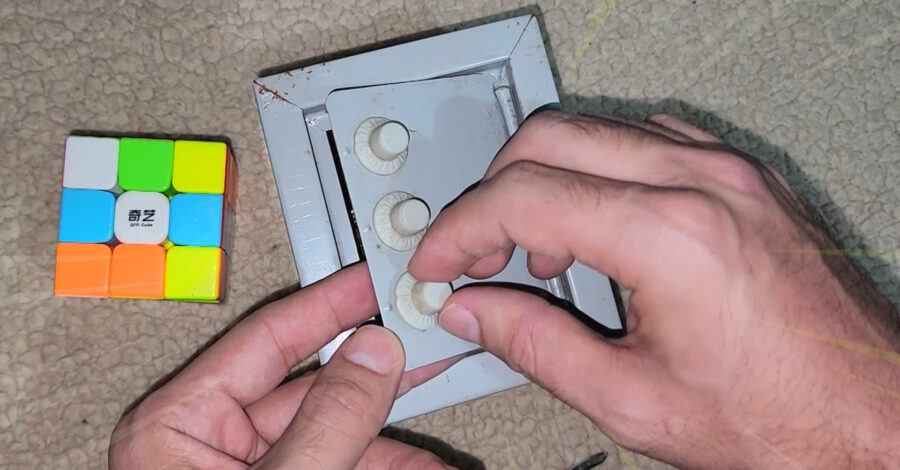 COMO TROCAR O SEGREDO DO COFRINHO MINI COFRE QUADRADO COM SENHA AJUSTAVEL