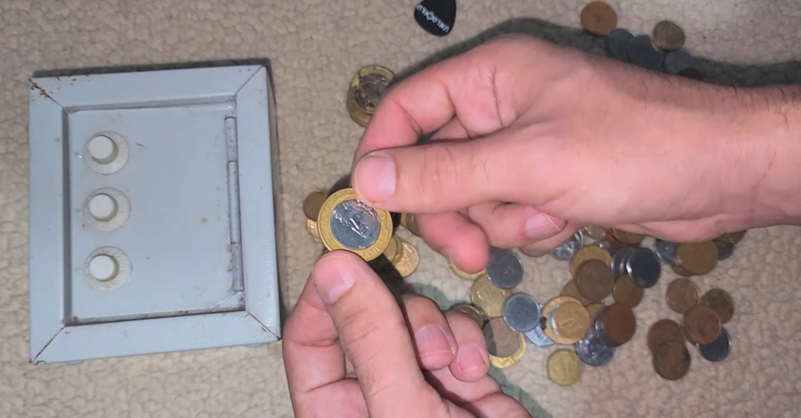 QUANTOS REAIS EM MOEDAS TEM NO COFRE?