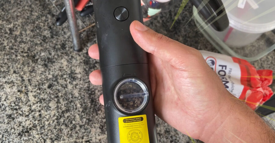 🌶️ MOSTRANDO COMO FUNCIONA O MOEDOR ELÉTRICO DE PIMENTA E SAL