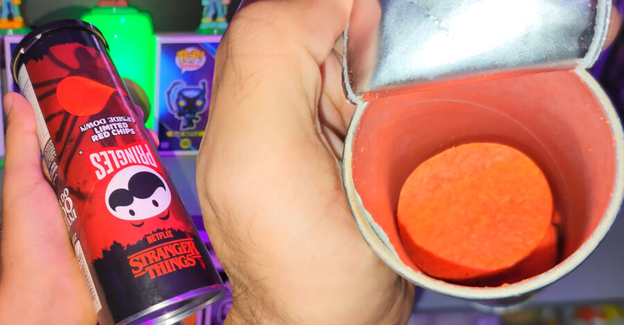 PIOR QUE É BOM O NOVO PRINGLES STRANGER THINGS – BACON CARAMELIZADO