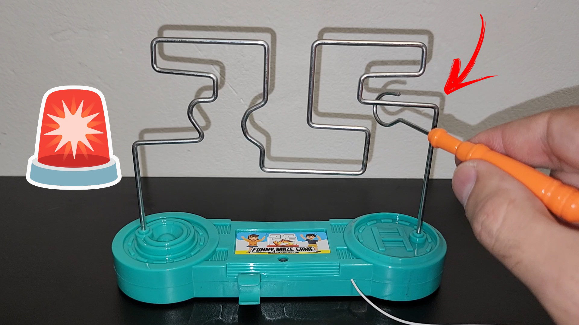 COMPREI O JOGO DE LABIRINTO ELÉTRICO QUE SE ENCOSTAR ELE APITA