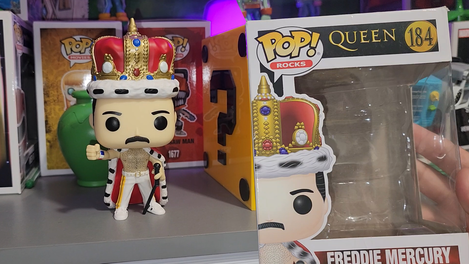 COMO É O FUNKO POP 184 FREDDIE MERCURY COM COROA VERMELHA – QUEEN