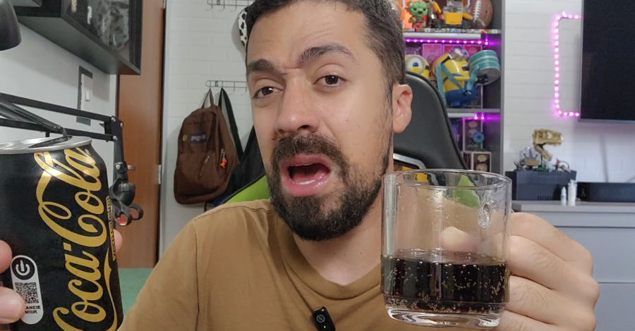 EXPERIMENTEI A NOVA COCA-COLA ZERO CAFEINA, ZERO AÇUCAR E ZERO CALORIAS DA LATA PRETA COM DOURADO