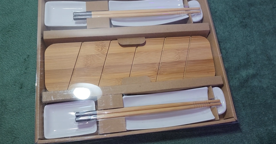 MOSTRANDO O KIT SUSHI ORIENTAL 2 PESSOAS 8 PEÇAS MOLHEIRA JANTAR JAPONÊS : COMPREI PARA PRESENTE