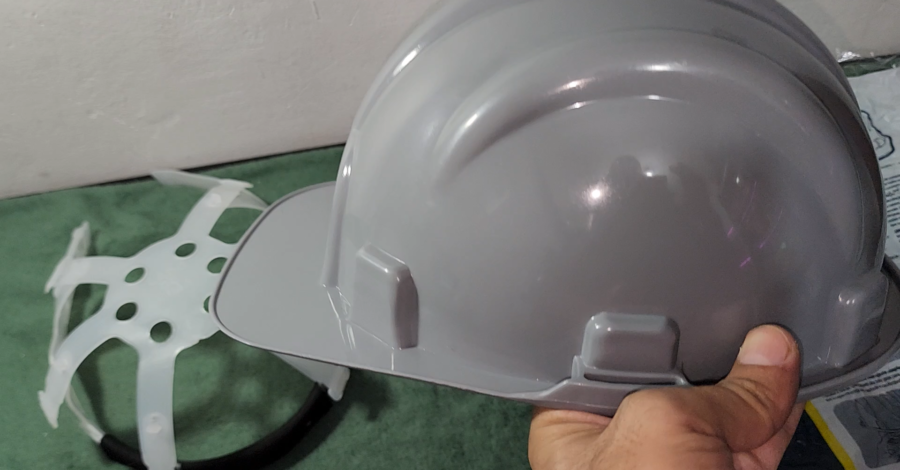 COMO COLOCAR OU AJUSTAR A CARNERA NO CAPACETE DE SEGURANÇA DE CONSTRUÇÃO CIVIL